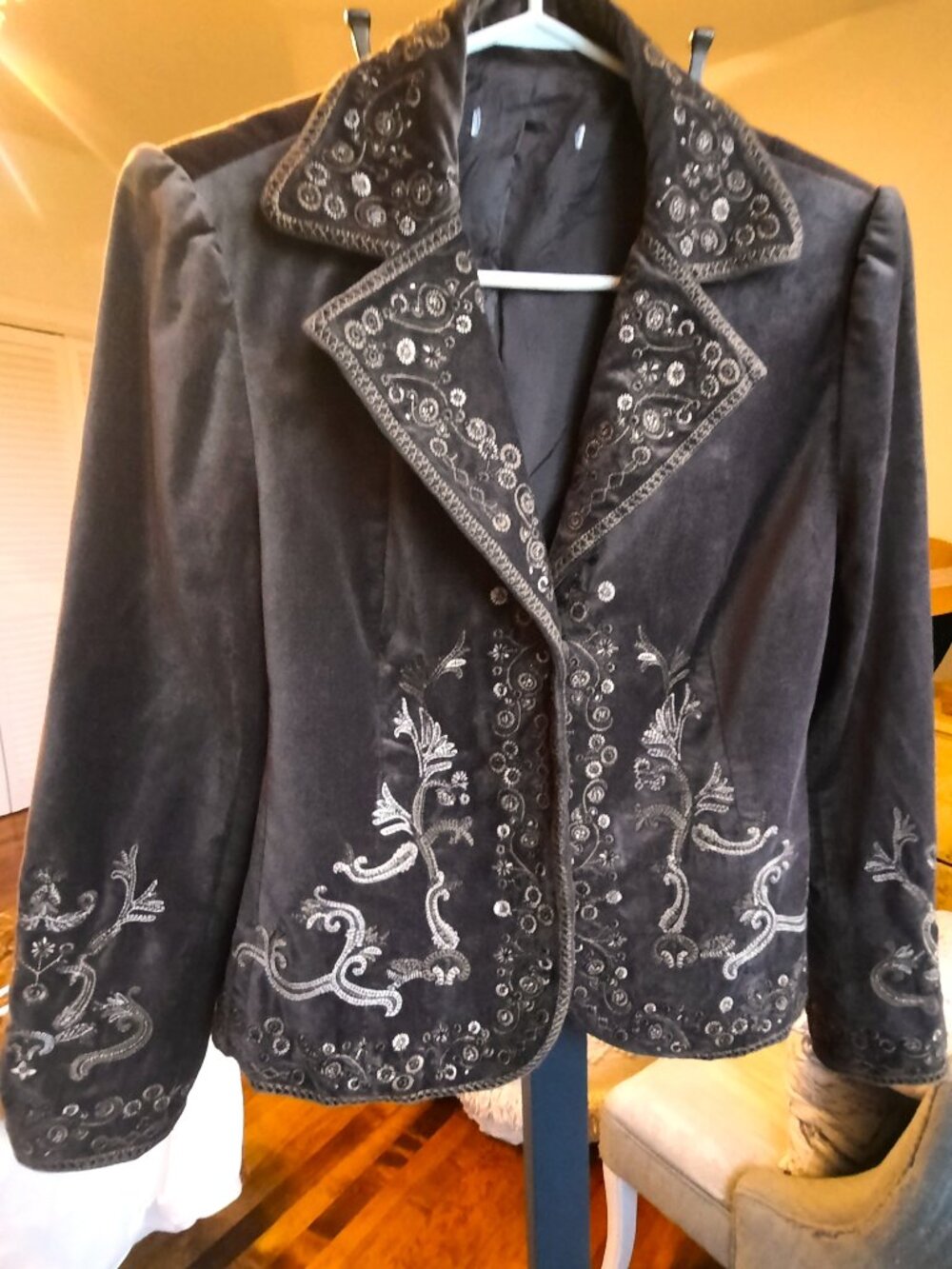100% cotton embroidered velvet jacket/blazer - Picture 2 of 8